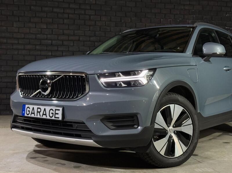 Usado Volvo XC40 Inscription 262 HP (192 kW) 2020 Cinzento SUV