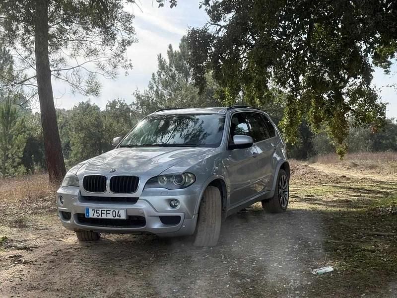 Cinzento Usado 2008 BMW X5 SUV | € 15.500 - Imagem 1/4