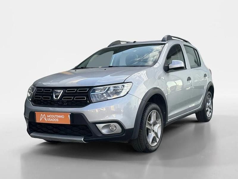 Cinza Usado 2019 Dacia Sandero Stepway Citadino | € 13.900 (Preço justo) - Imagem 1/4