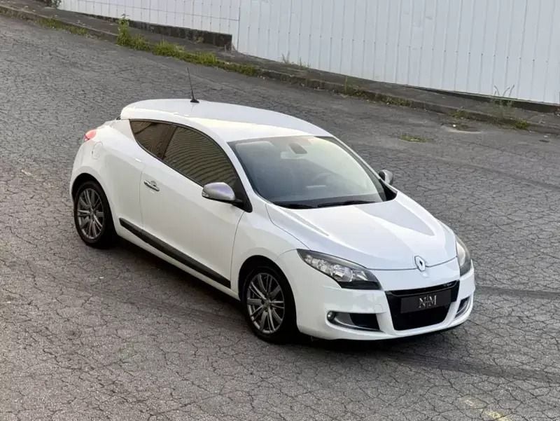 Usado Renault Mégane GT Line GT-Line 110 HP (80 kW) 2010 Branco Coupé