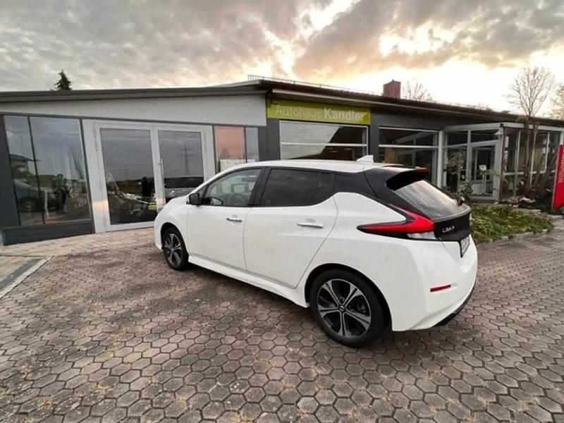 Usado Nissan Leaf 110 kW (150 HP) 2022 Preto Citadino
