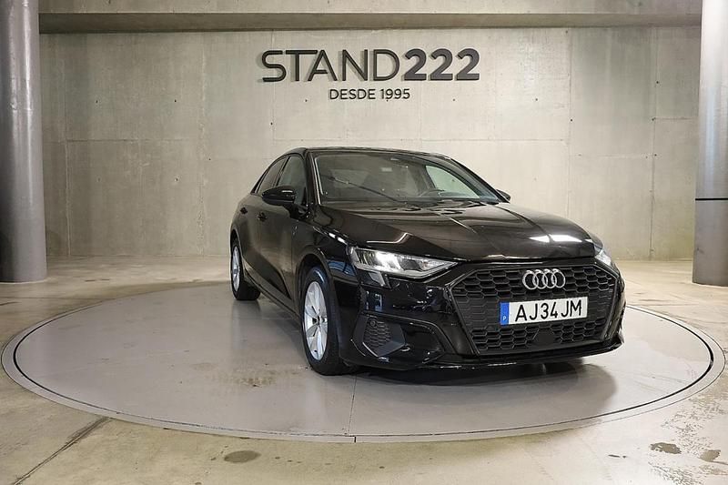 Usado Audi A3 116 HP (85 kW) 2021 Preto Sedan
