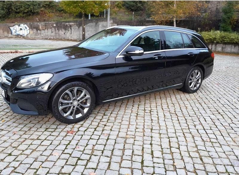 Usado 2015 Mercedes C220 Sedan | € 13.750 (Bom preço) - Imagem 1/4