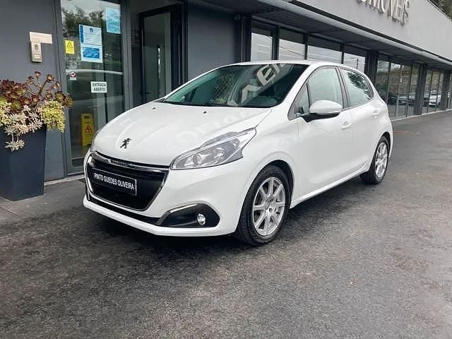 Branco Usado 2017 Peugeot 208 Citadino | € 9.500 (Preço justo) - Imagem 1/4
