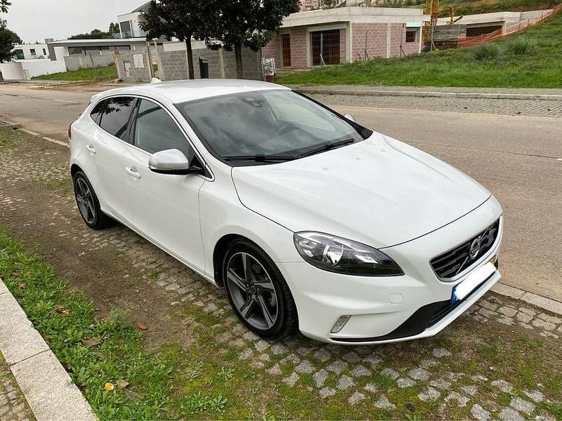 Usado 2013 Volvo V40 R-Design Sedan | € 13.500 (Caro) - Imagem 1/4