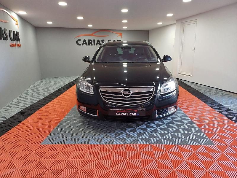 Usado Opel Insignia Cosmo 195 HP (143 kW) 2012 Cinza Sedan