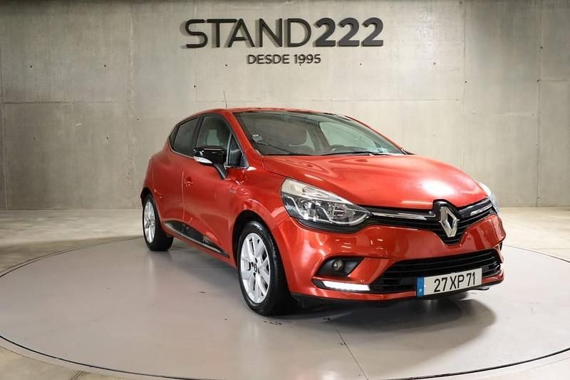 Vermelho Usado 2019 Renault Clio IV LIMITED | € 10.950 (Bom preço) - Imagem 1/1