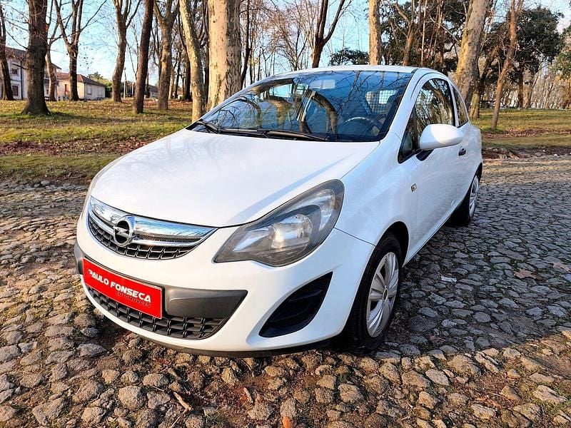 Usado Opel Corsa 75 HP (55 kW) 2014 Branco Citadino