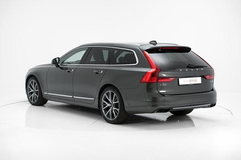 Usado Volvo V90 Inscription 190 HP (139 kW) 2018 Cinzento Carrinha