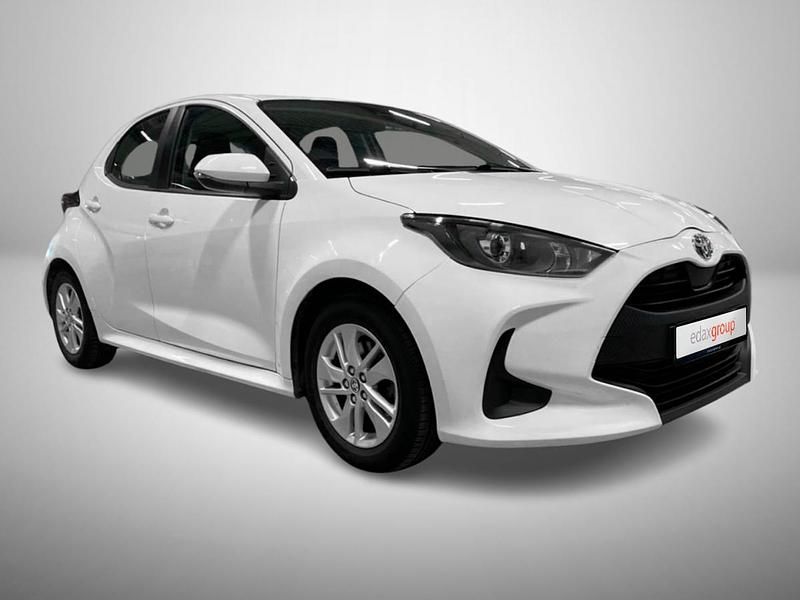 Branco Usado 2021 Toyota Yaris Hybrid Comfort | € 17.990 (Preço justo) - Imagem 1/4