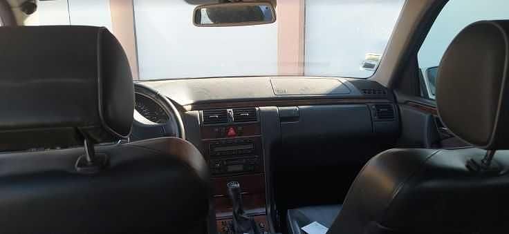 Usado Mercedes E200 186 HP (136 kW) 2000 Sedan