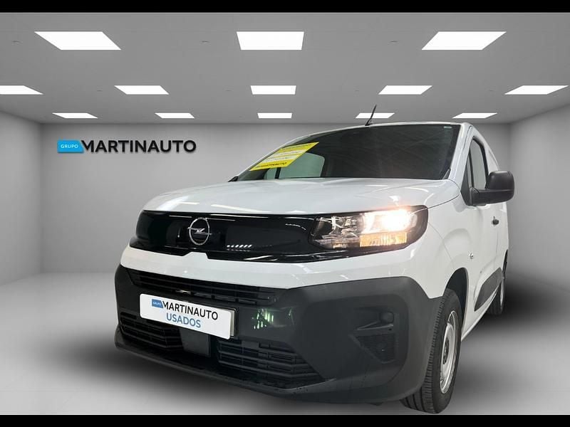 Branco Usado 2025 Opel Combo Monovolume | € 19.950 (Bom preço) - Imagem 1/4
