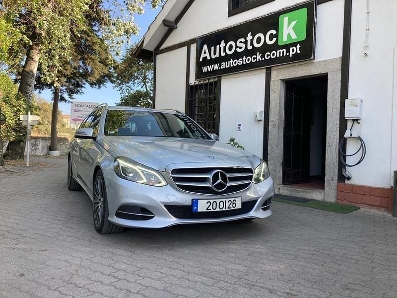 Usado Mercedes E300 Avantgarde 231 HP (169 kW) 2014 Cinza Carrinha