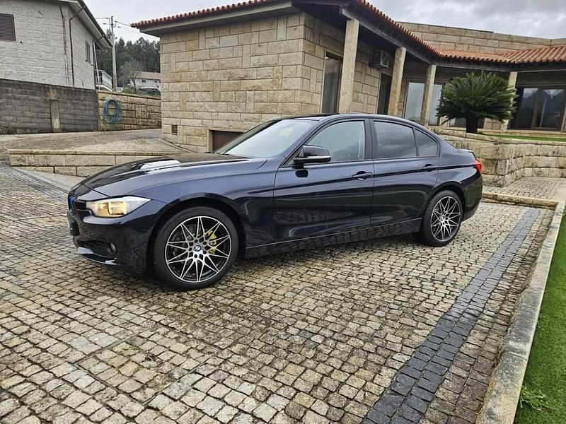 Usado BMW 316 116 HP (85 kW) 2012 Azul Sedan