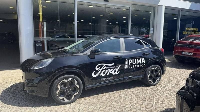 Preto Usado 2025 Ford Puma Gen-E Premium SUV | € 29.900 - Imagem 1/4