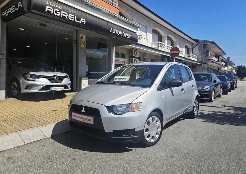 Usado Mitsubishi Colt 75 HP (55 kW) 2009 Cinzento Citadino