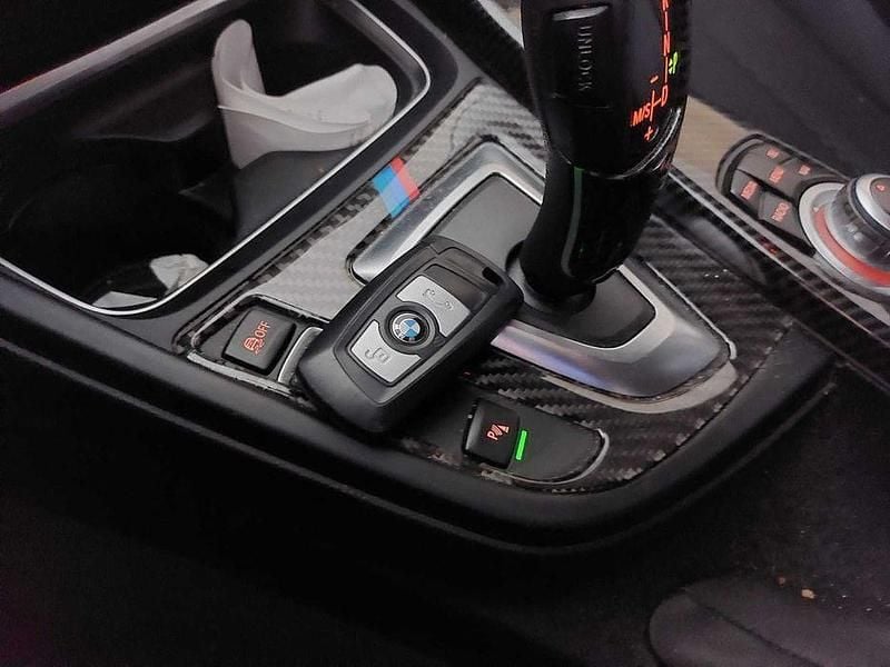 Usado BMW 318 Sport Line 143 HP (105 kW) 2015 Sedan