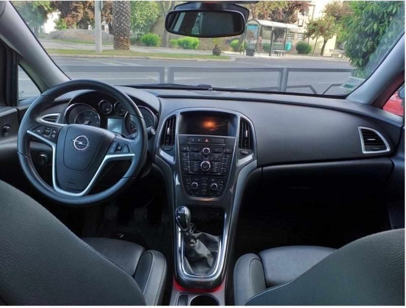 Cinzento Usado 2013 Opel Astra | € 9.000 (Preço justo) - Imagem 1/3