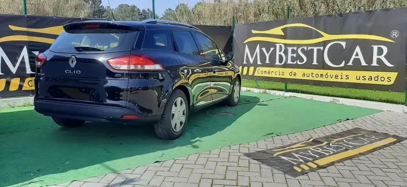 Usado Renault Clio GrandTour Dynamique 90 HP (66 kW) 2014 Outra (metalizado) Carrinha