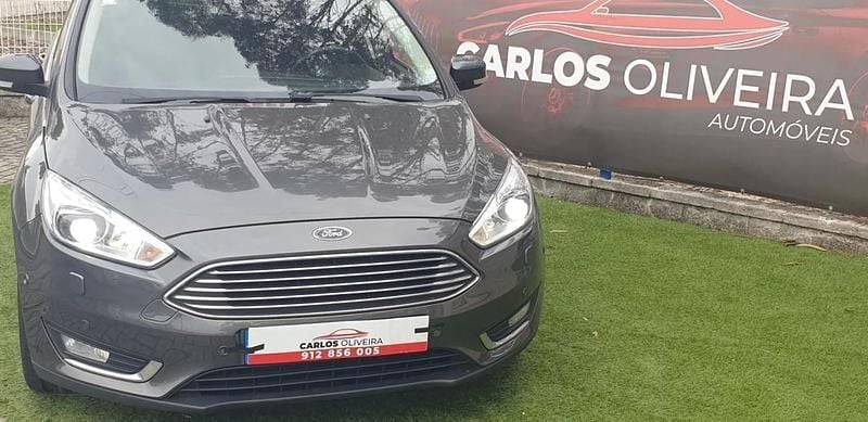 Cinza escuro Usado 2015 Ford Focus Titanium Carrinha | € 10.750 (Preço justo) - Imagem 1/4