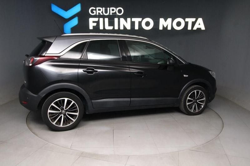 Usado Opel Crossland X Innovation 110 HP (80 kW) 2018 Preto SUV