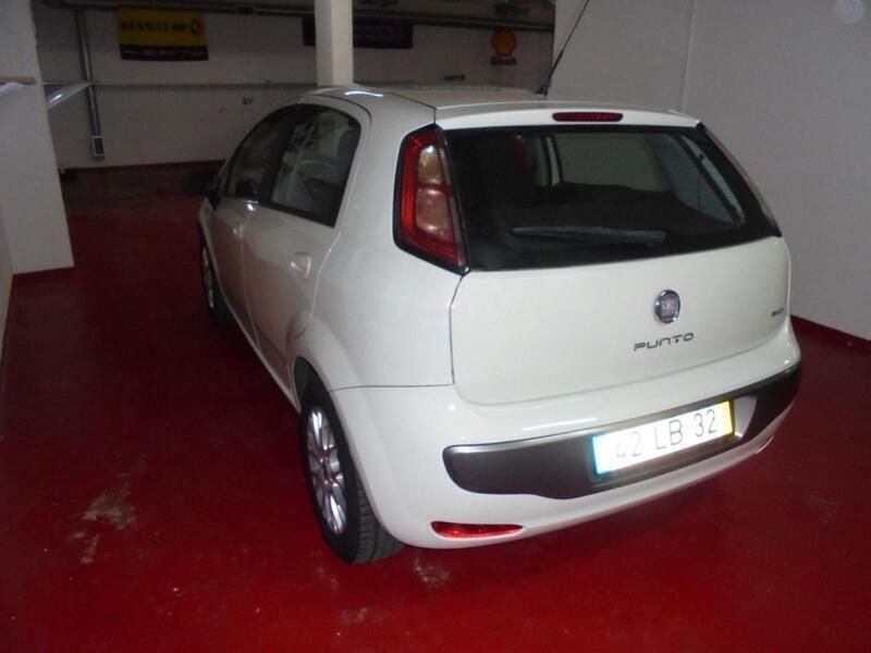 Usado Fiat Punto Dynamic 69 HP (50 kW) 2010 Branco Citadino