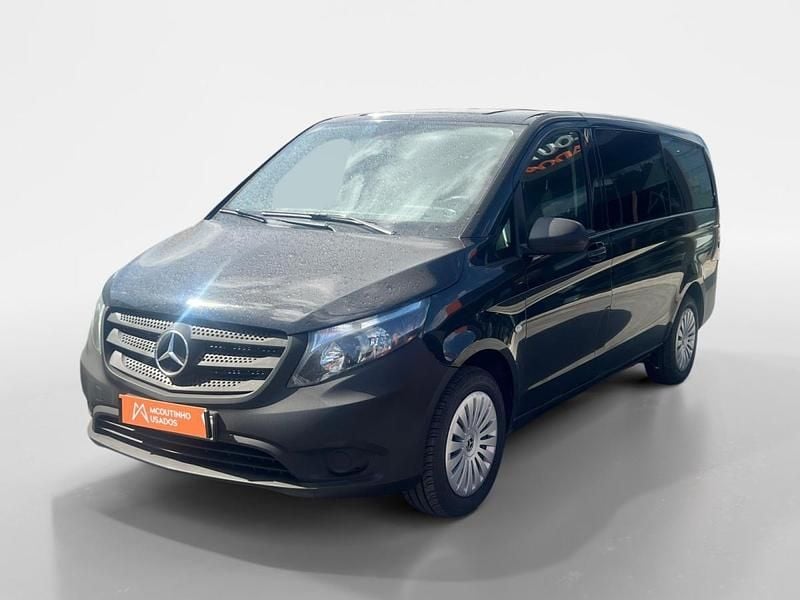 Preto Usado 2022 Mercedes Vito Carrinha | € 43.221 (Caro) - Imagem 1/4