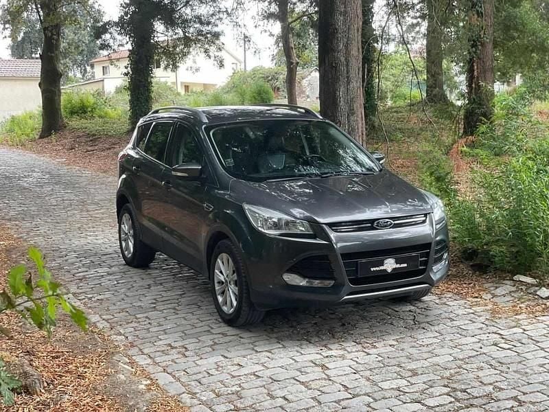 Cinza Usado 2015 Ford Kuga Titanium SUV | € 14.990 (Preço justo) - Imagem 1/4