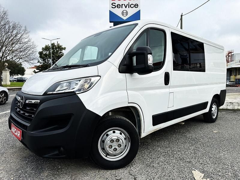 Branco Usado 2024 Opel Movano Monovolume | € 36.900 - Imagem 1/4