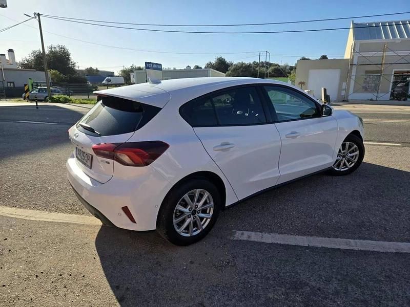 Usado Ford Focus 125 HP (91 kW) 2022 Branco Citadino