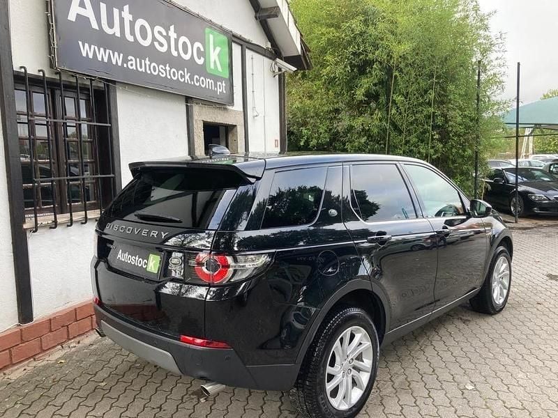 Usado Land Rover Discovery 5 SE 150 HP (110 kW) 2018 Preto SUV