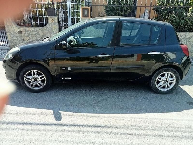 Usado 2006 Renault Clio III Sedan | € 3.000 - Imagem 1/4