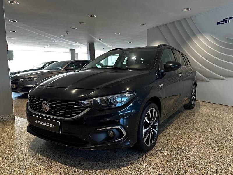 Usado Fiat Tipo Lounge 120 HP (88 kW) 2018 Preto