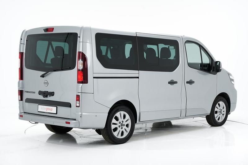 Usado Nissan Primastar Tekna 150 HP (110 kW) 2025 Cinzento Monovolume