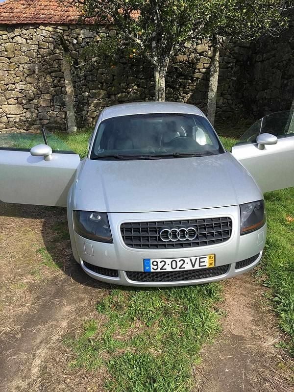 Usado Audi TT 179 HP (131 kW) 2003 Cinzento Coupé