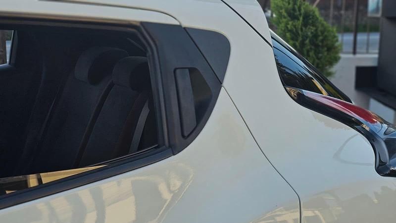 Usado Nissan Juke N-Connecta 110 HP (80 kW) 2015 Branco SUV