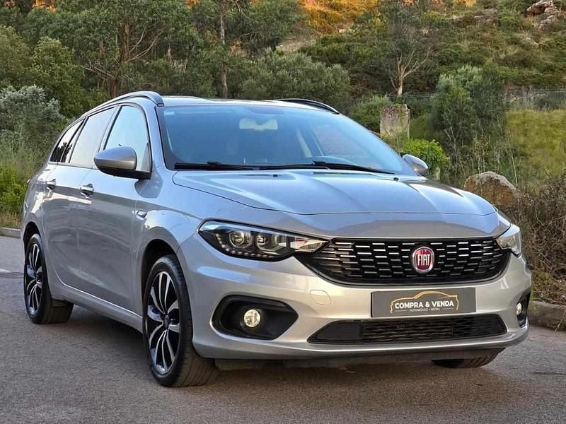 Cinzento Usado 2018 Fiat Tipo Carrinha | € 9.990 (Preço justo) - Imagem 1/4