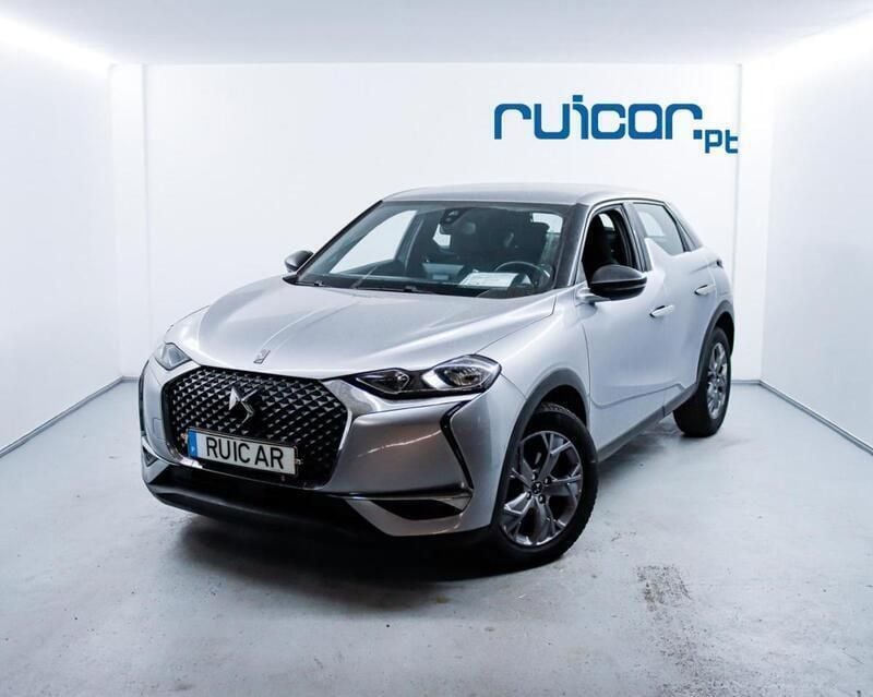 Cinzento Usado 2021 DS Automobiles DS3 Crossback SUV | € 16.950 (Preço justo) - Imagem 1/4