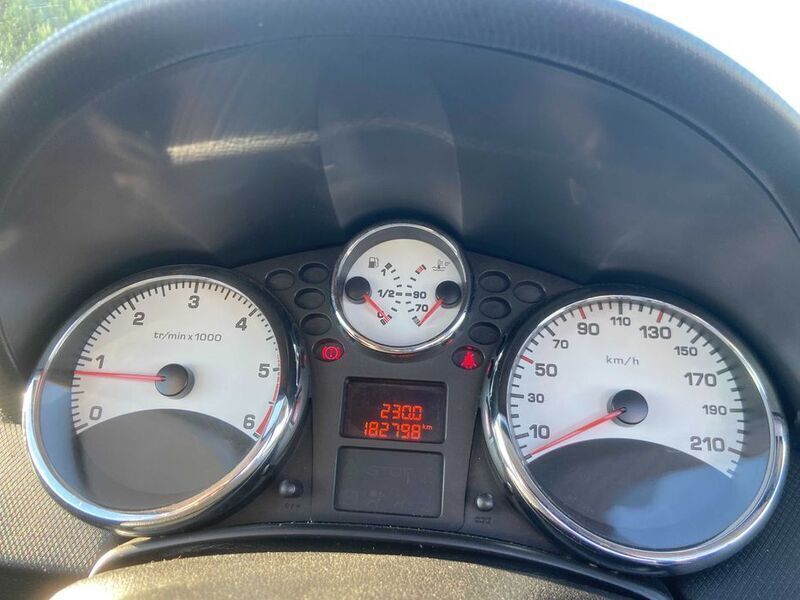 Vermelho Usado 2009 Peugeot 207 Cabrios | € 7.500 (Preço justo) - Imagem 1/4