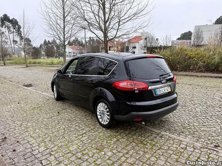 Usado Ford S-MAX Titanium 163 HP (119 kW) 2011 Preto Monovolume