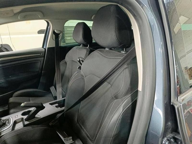 Usado Renault Mégane IV 115 HP (84 kW) 2021 Cinzento Carrinha