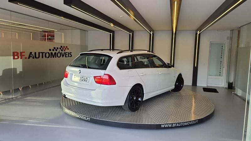 Usado BMW 318 Sport Line 143 HP (105 kW) 2009 Branco Carrinha