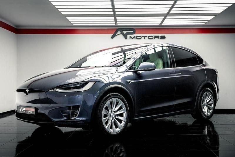 Cinzento Usado 2020 Tesla Model X SUV | € 37.000 (Preço justo) - Imagem 1/4