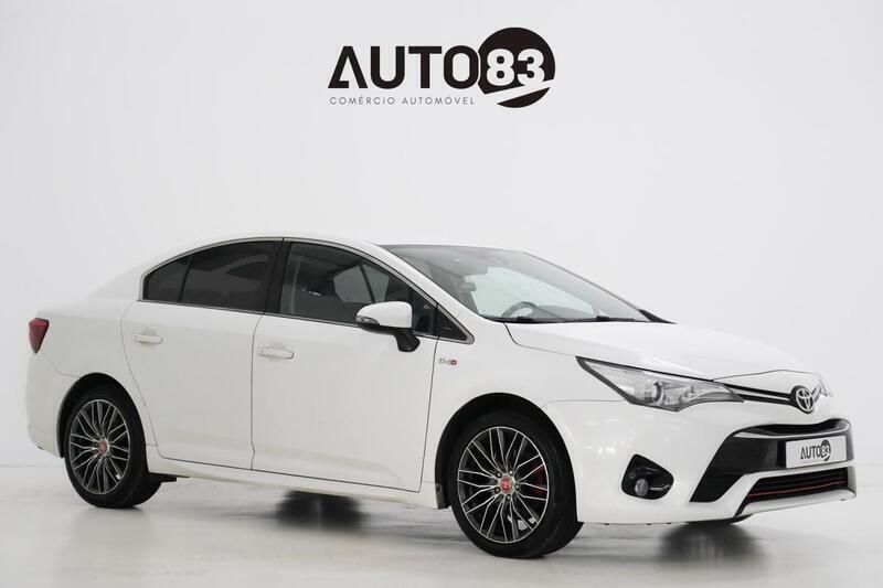 Branco Usado 2016 Toyota Avensis Comfort Carrinha | € 14.990 (Preço justo) - Imagem 1/4