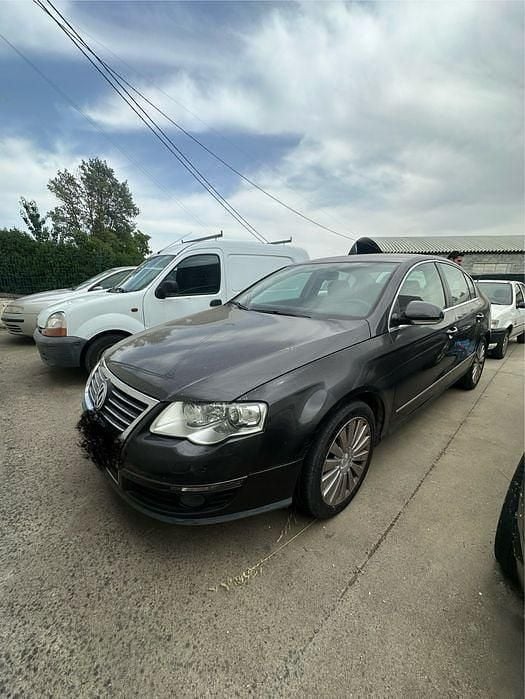 Usado 2005 VW Passat Sedan | € 6.500 (Preço justo) - Imagem 1/4