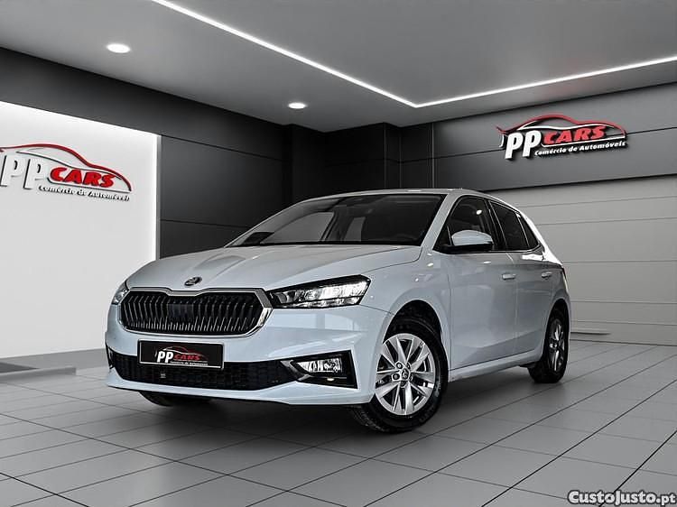 Usado Skoda Fabia 95 HP (69 kW) 2024 Branco Citadino
