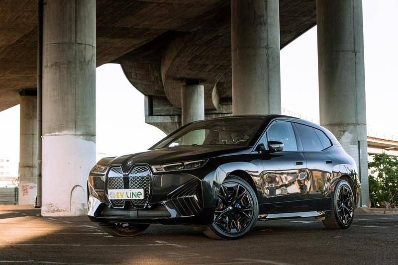 Preto Usado 2023 BMW iX Performance SUV | € 81.900 - Imagem 1/4