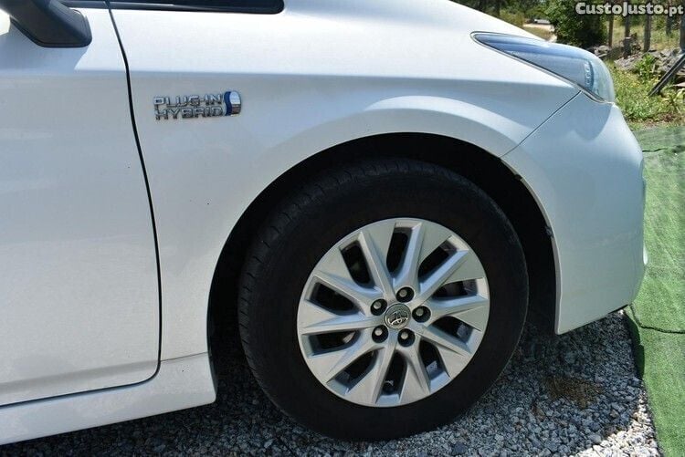 Branco Usado 2015 Toyota Prius Touch Citadino | € 12.950 - Imagem 1/1