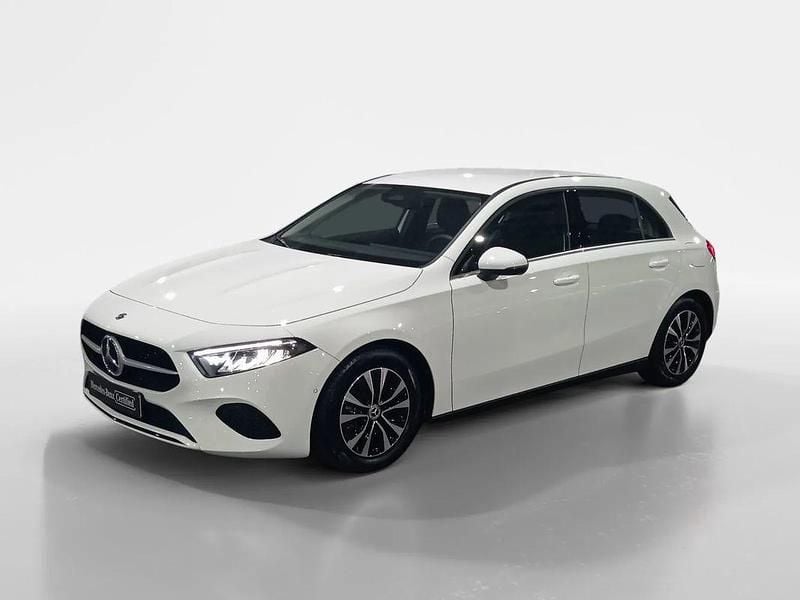 Branco Usado 2024 Mercedes A180 Sedan | € 37.950 (Preço elevado) - Imagem 1/4
