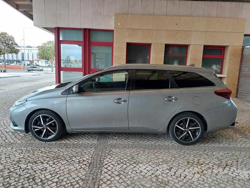 Cinzento Usado 2017 Toyota Auris Carrinha | € 15.500 (Bom preço) - Imagem 1/4